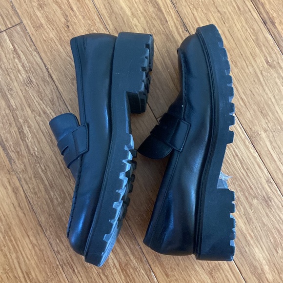 Vagabond Kenova Loafer - Picture 7 of 9